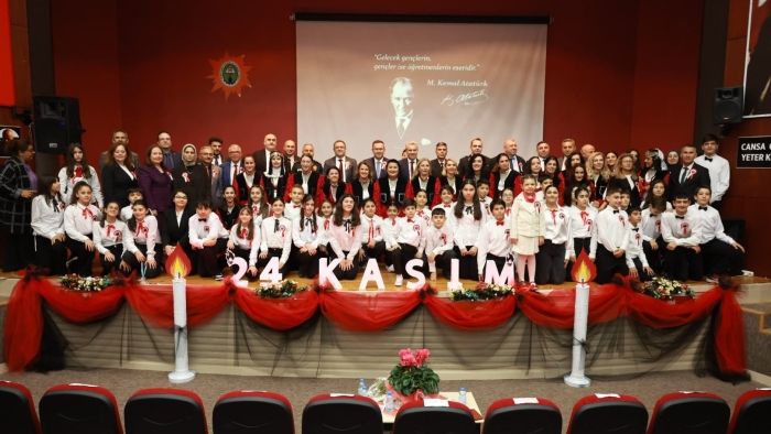 Derince’de Öğretmenler Günü Coşkusu